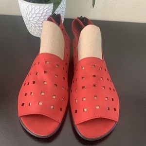 Sesto Meucci Evonne Open Toe Perforated Red Nubuck Leather Sandals Size 11M flat